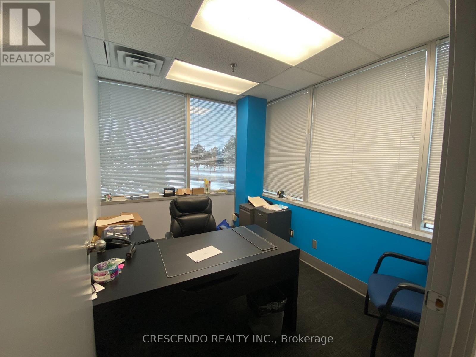 240 - 7050 Weston Road, Vaughan, Ontario  L4L 8G7 - Photo 11 - N12450859