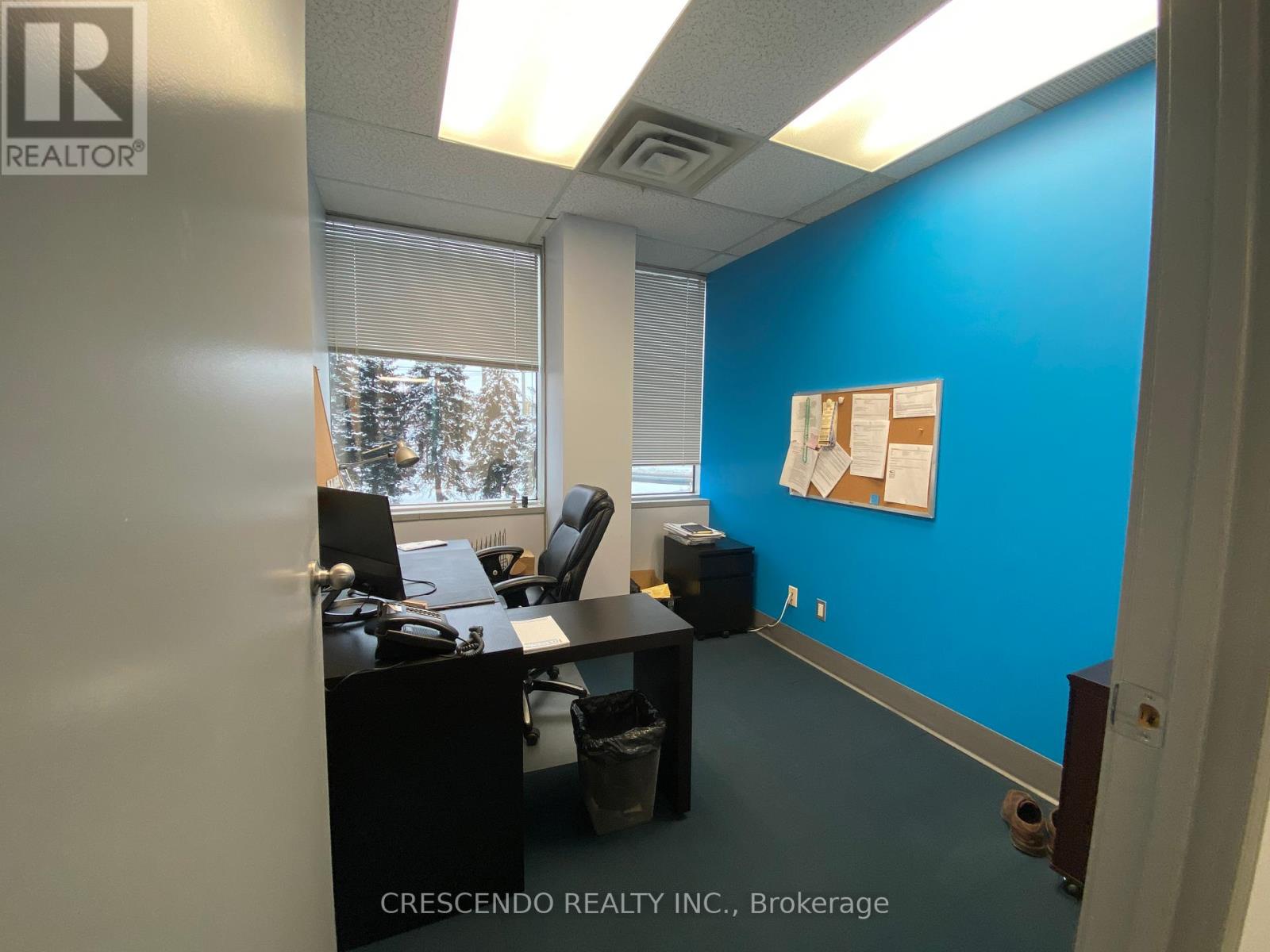 240 - 7050 Weston Road, Vaughan, Ontario  L4L 8G7 - Photo 13 - N12450859