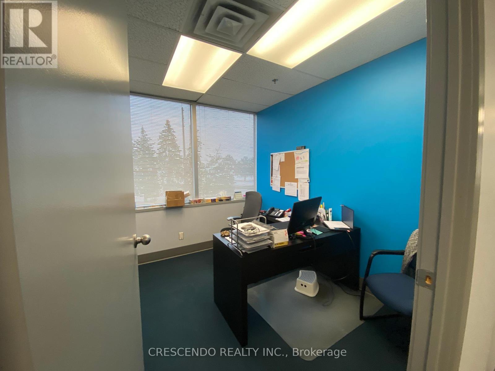 240 - 7050 Weston Road, Vaughan, Ontario  L4L 8G7 - Photo 14 - N12450859