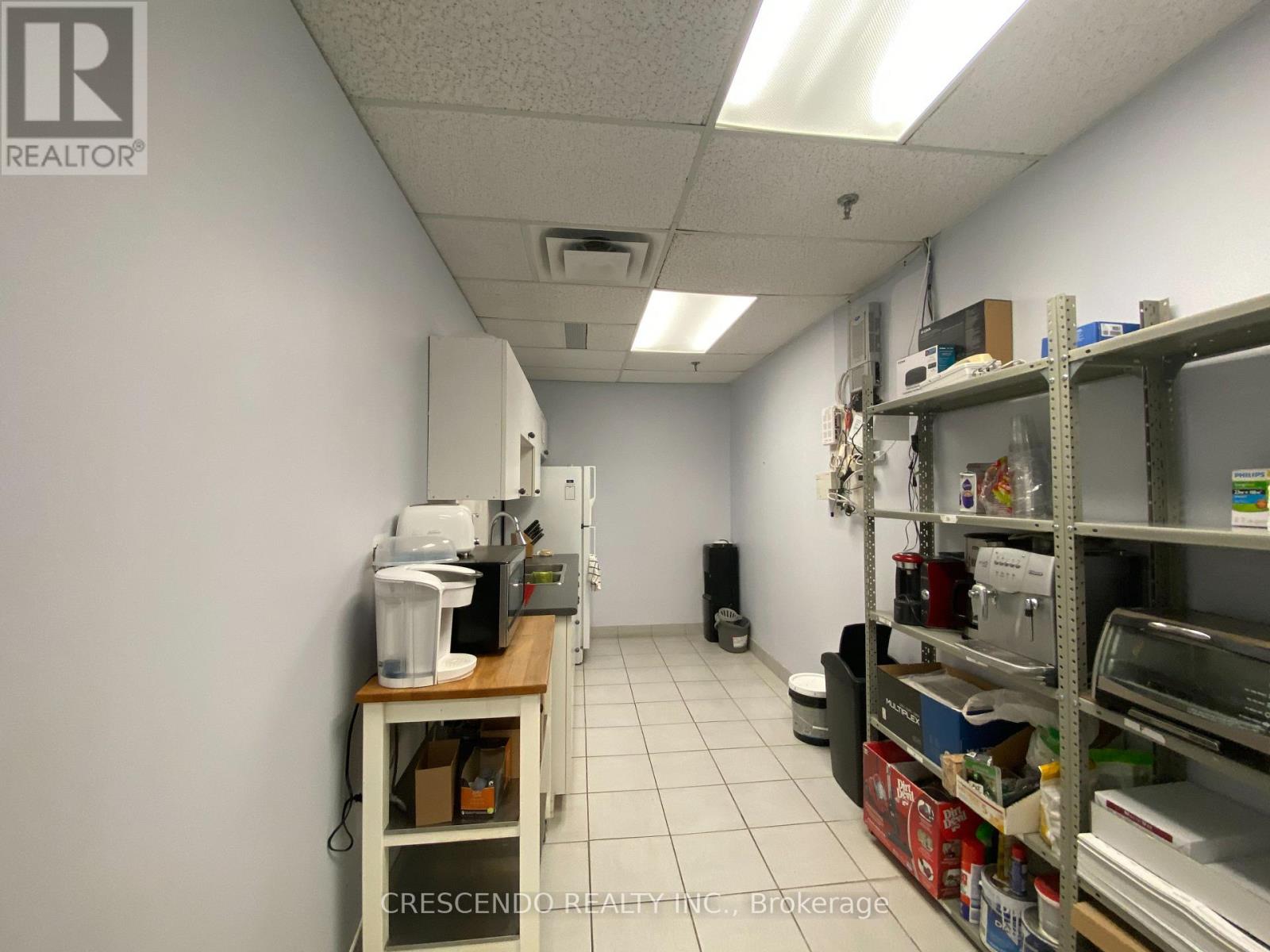240 - 7050 Weston Road, Vaughan, Ontario  L4L 8G7 - Photo 17 - N12450859