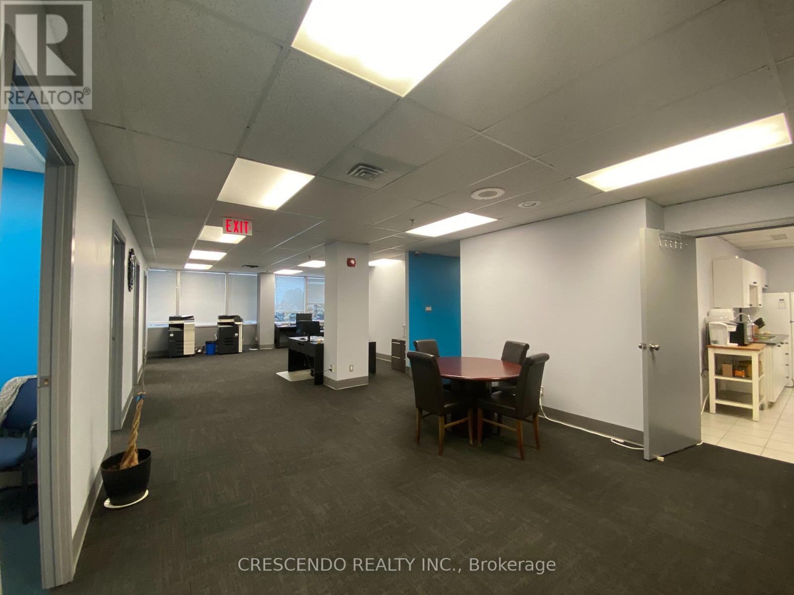 240 - 7050 Weston Road, Vaughan, Ontario  L4L 8G7 - Photo 18 - N12450859