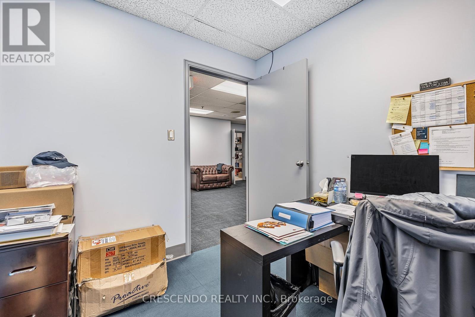 240 - 7050 Weston Road, Vaughan, Ontario  L4L 8G7 - Photo 25 - N12450859