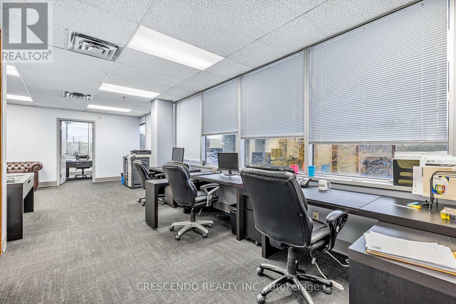 240 - 7050 Weston Road, Vaughan, Ontario  L4L 8G7 - Photo 34 - N12450859