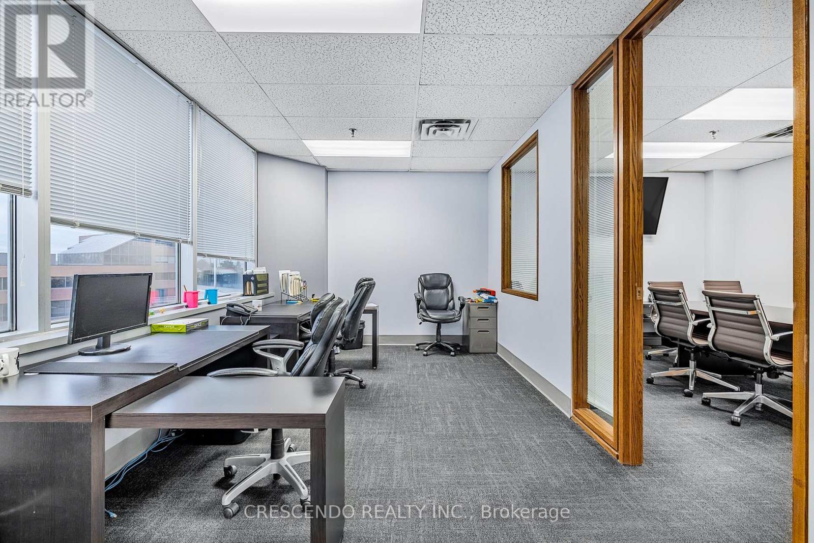 240 - 7050 Weston Road, Vaughan, Ontario  L4L 8G7 - Photo 35 - N12450859