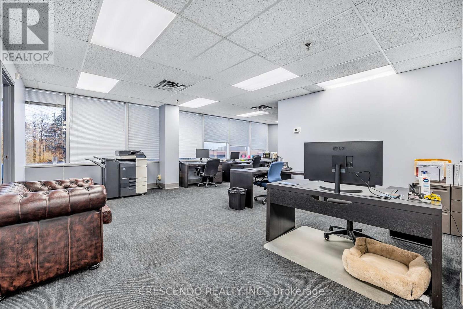 240 - 7050 Weston Road, Vaughan, Ontario  L4L 8G7 - Photo 37 - N12450859