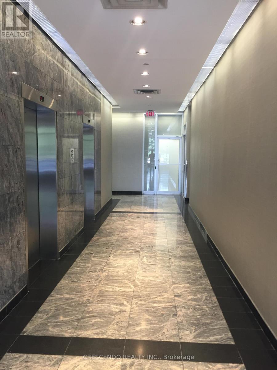 240 - 7050 Weston Road, Vaughan, Ontario  L4L 8G7 - Photo 5 - N12450859