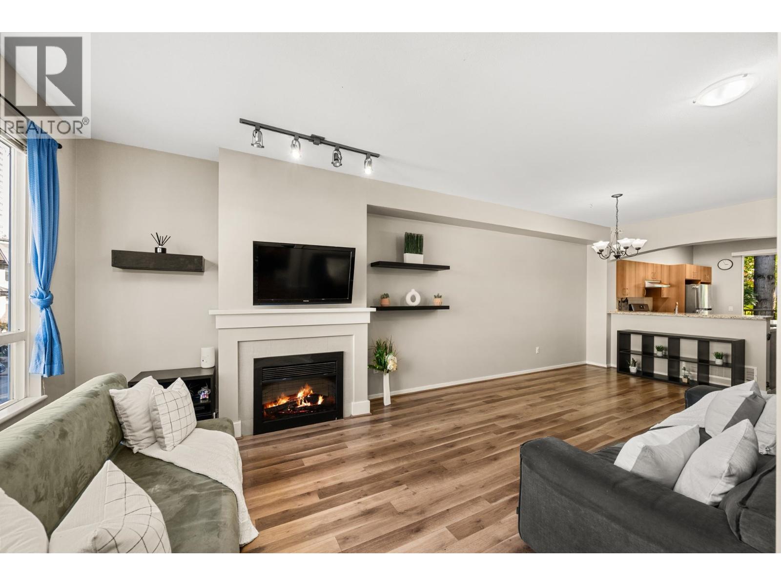 172 9133 GOVERNMENT STREET, Burnaby, British Columbia