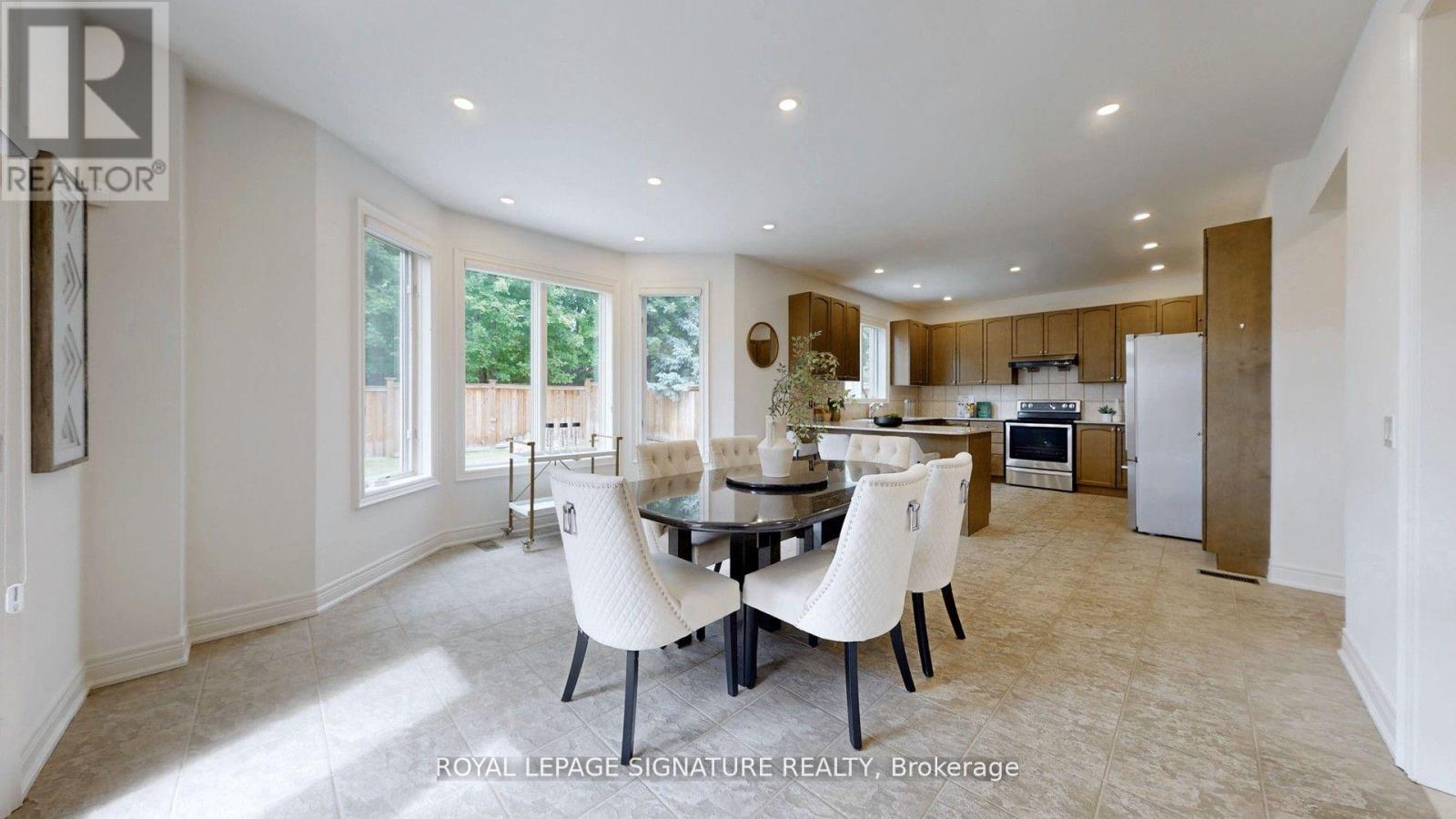 2238 LYNDHURST DRIVE, Oakville, Ontario