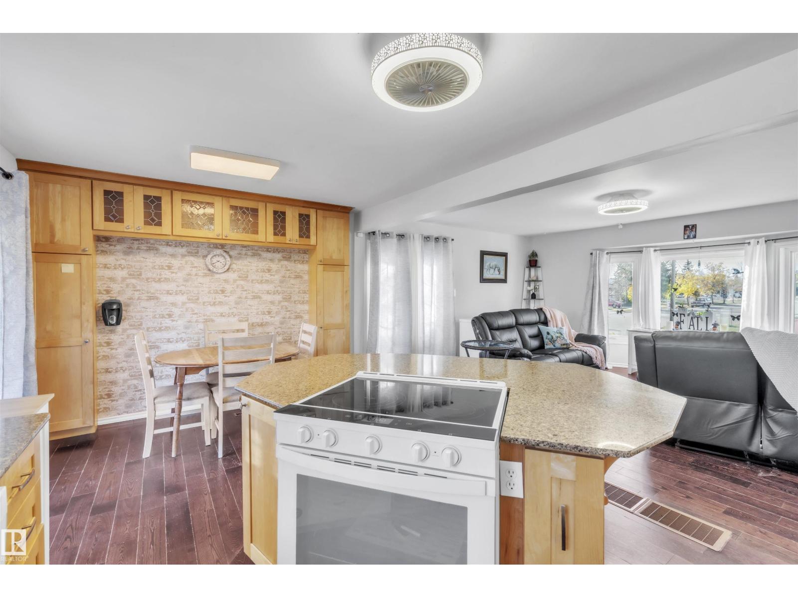 4701 46 St, Bonnyville Town, Alberta  T9N 1M1 - Photo 4 - E4461245