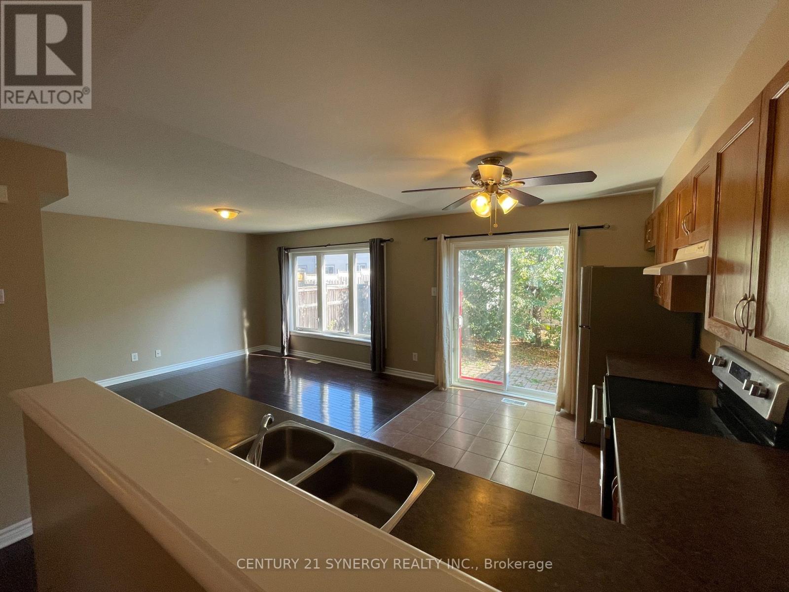 280 Par-La-Ville Circle, Ottawa, Ontario  K2S 0M4 - Photo 11 - X12450875