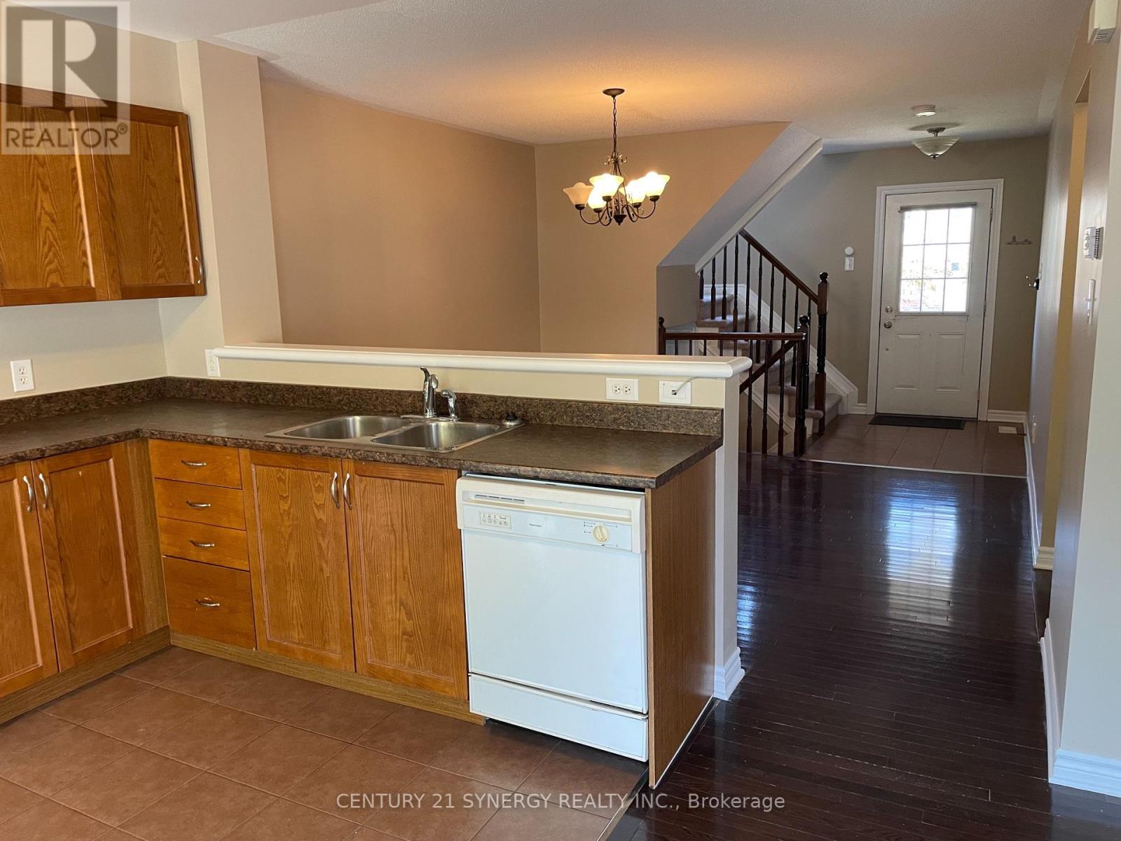 280 Par-La-Ville Circle, Ottawa, Ontario  K2S 0M4 - Photo 6 - X12450875