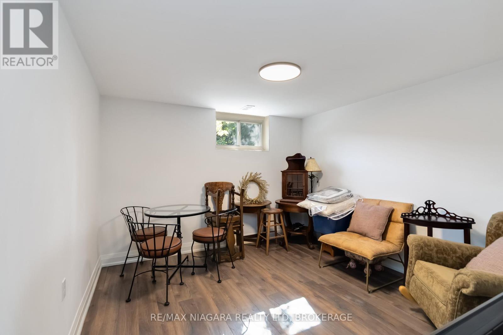 2230 Queensway Drive, Burlington, Ontario  L7R 3T1 - Photo 34 - W12450901