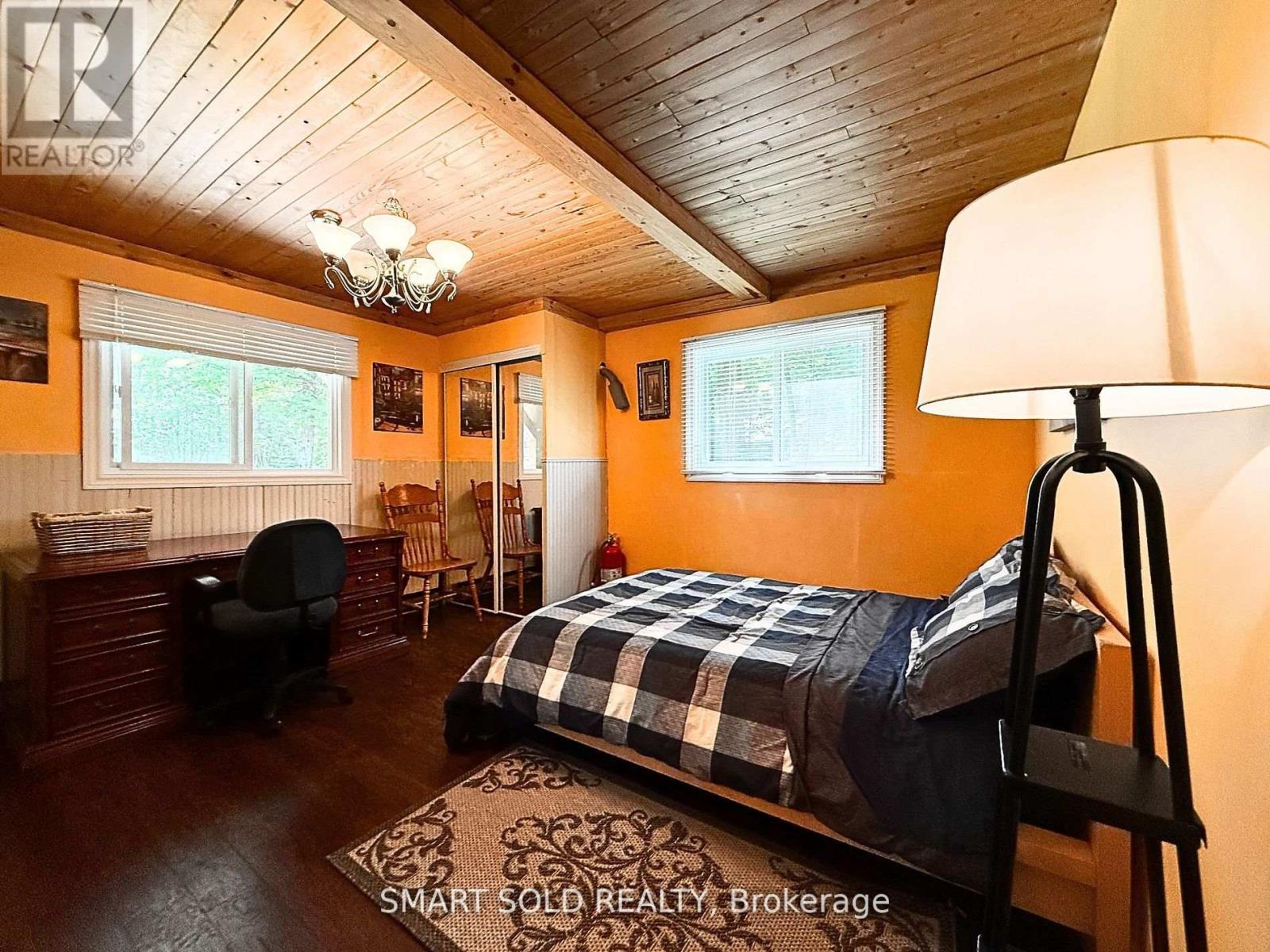 105 Muskoka Glens Cottage Road, Huntsville, Ontario  P1H 2N5 - Photo 14 - X12450863