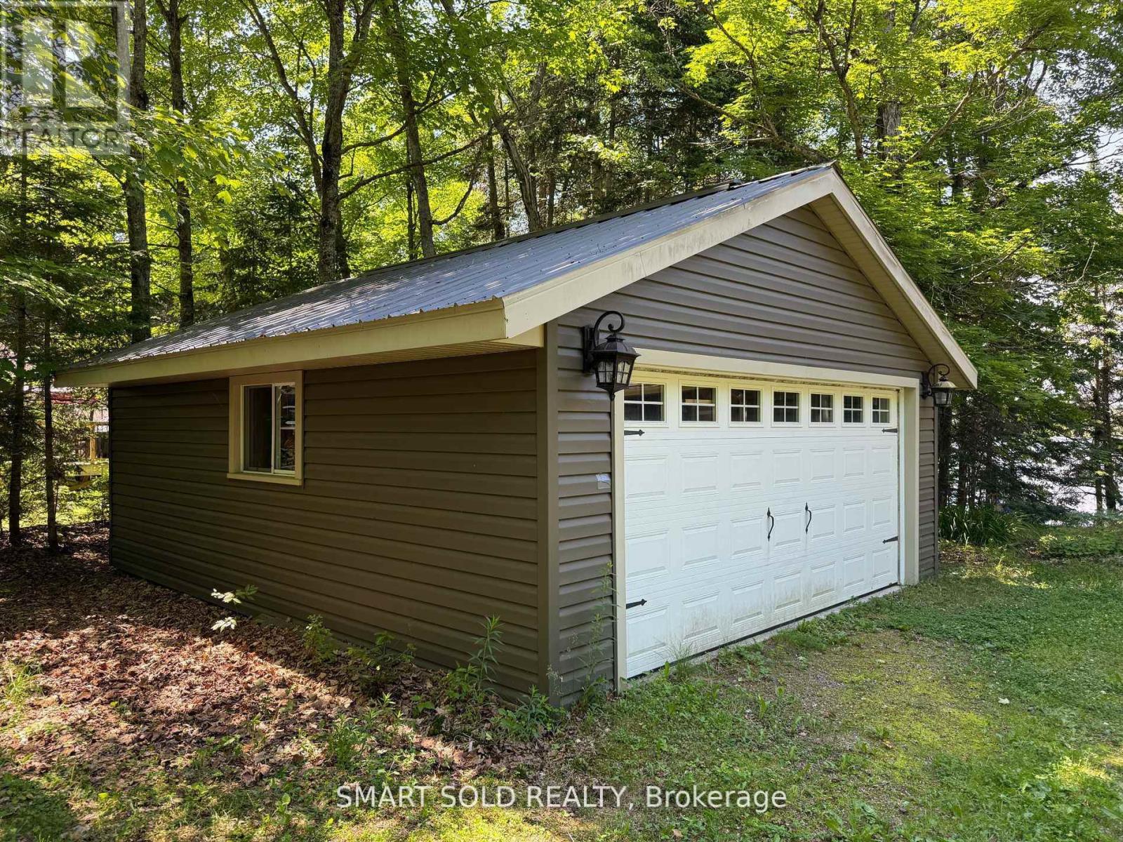 105 Muskoka Glens Cottage Road, Huntsville, Ontario  P1H 2N5 - Photo 38 - X12450863