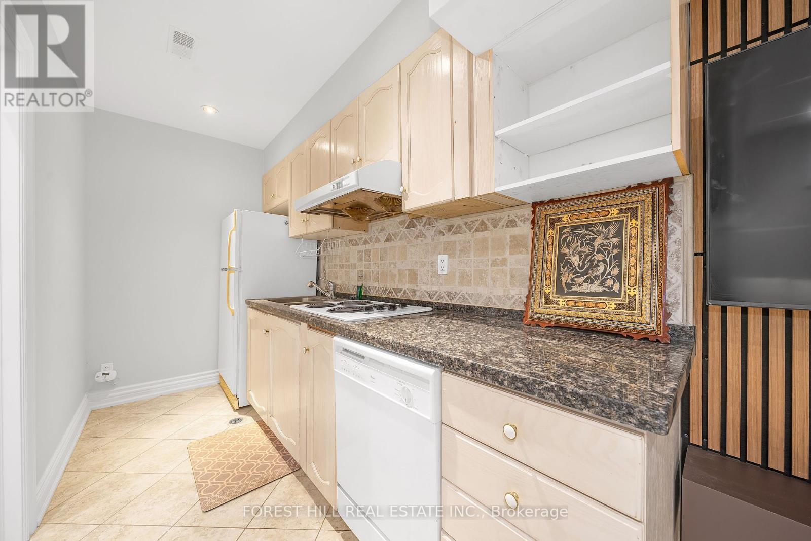 Bsmt B - 106 Nipigon Avenue, Toronto, Ontario  M2M 2W2 - Photo 12 - C12450669