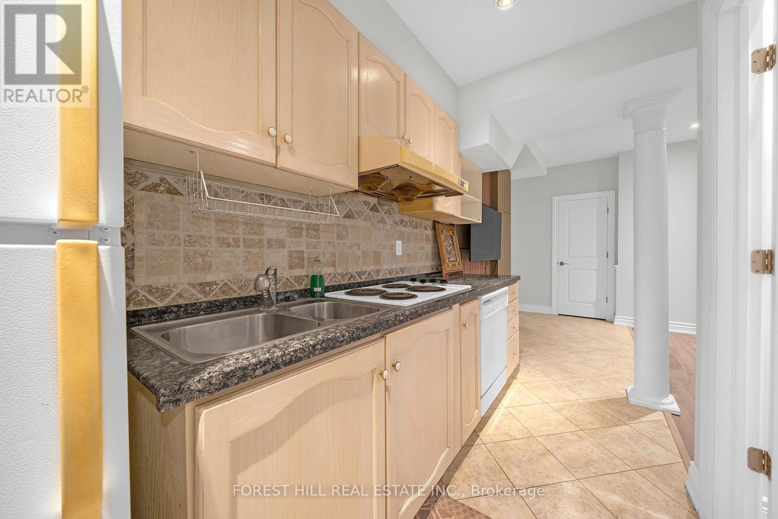 Bsmt B - 106 Nipigon Avenue, Toronto, Ontario  M2M 2W2 - Photo 14 - C12450669
