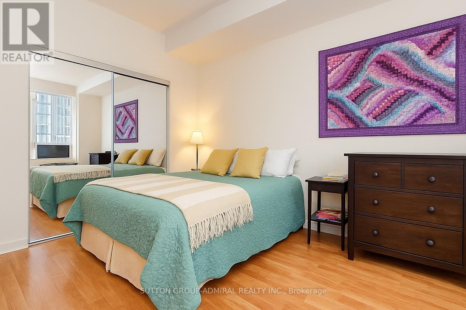 201 - 350 Wellington Street W, Toronto, Ontario  M5V 3W9 - Photo 5 - C12450850