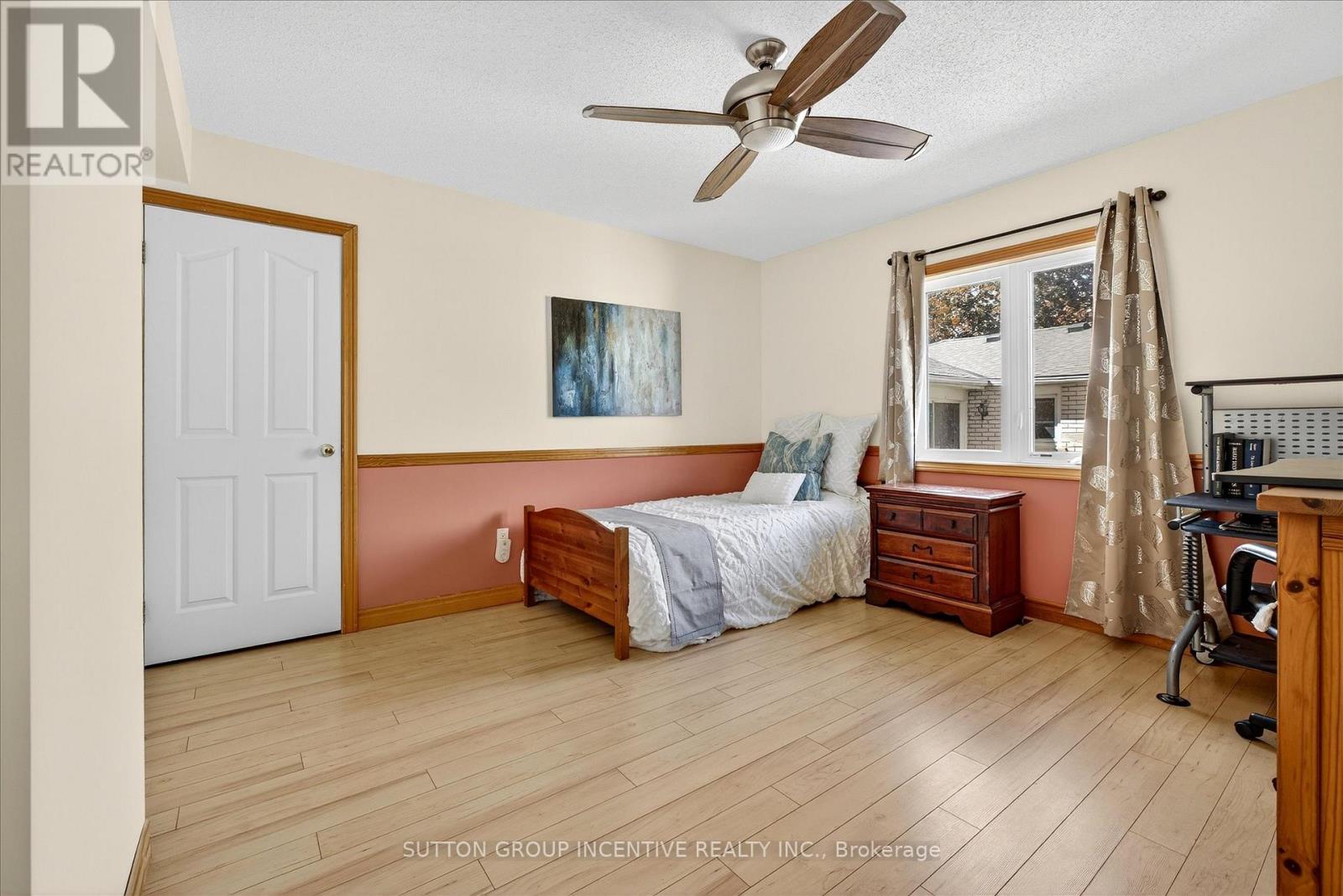 183 Lake Drive N, Georgina, Ontario  L4P 3C8 - Photo 25 - N12450129