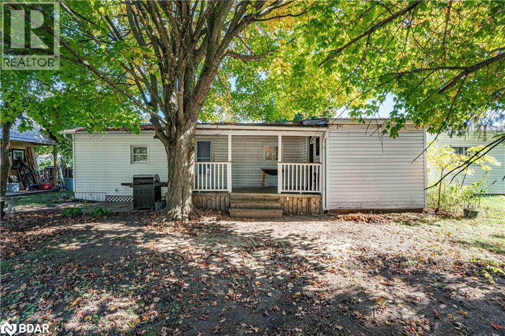 2 EAST Street, Angus, Ontario