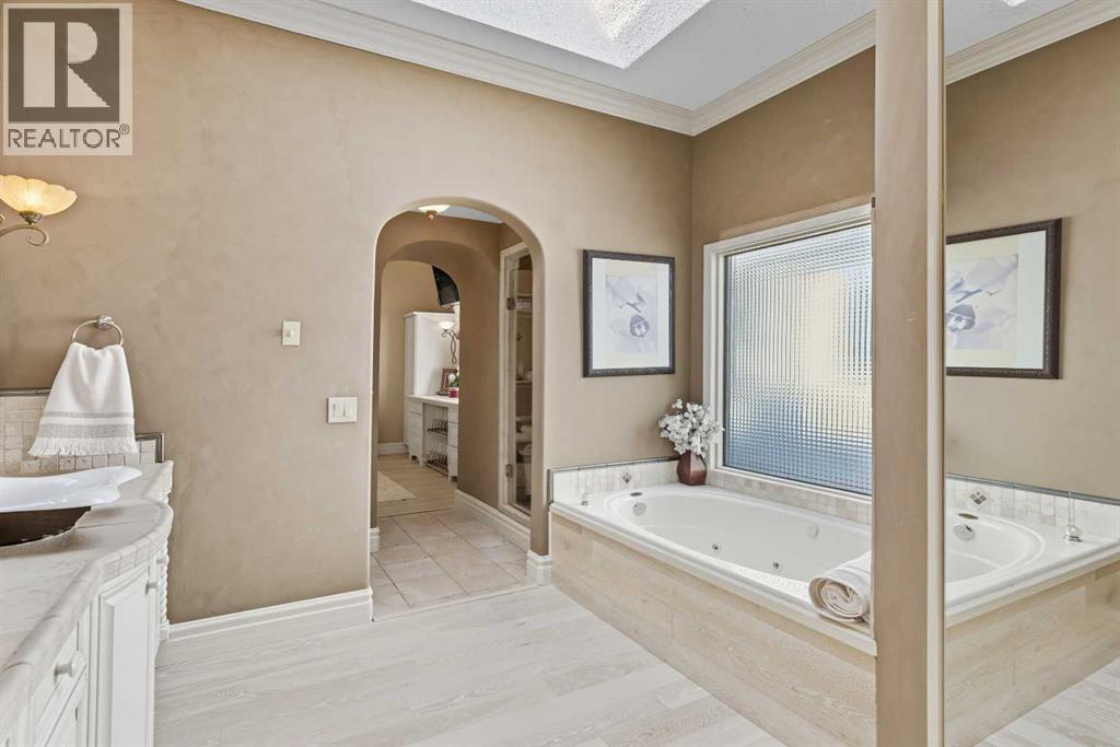 60 Woodpark Close Sw, Calgary, Alberta  T2W 6G9 - Photo 20 - A2256676