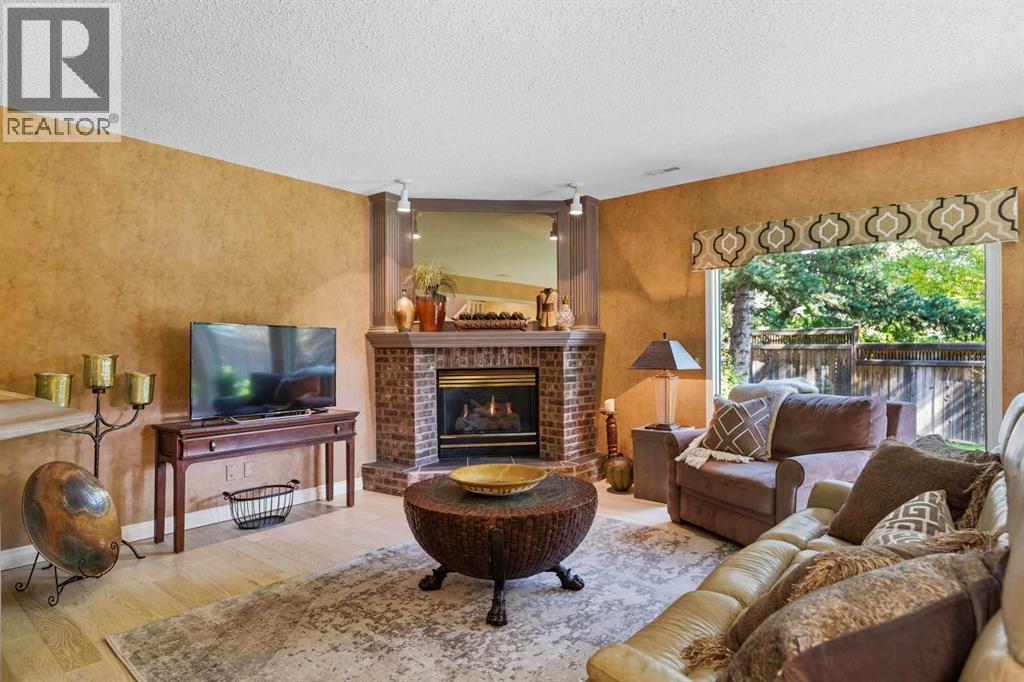 60 Woodpark Close Sw, Calgary, Alberta  T2W 6G9 - Photo 31 - A2256676
