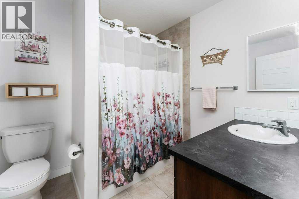 86 Pantego Lane Nw, Calgary, Alberta  T3K 0T1 - Photo 19 - A2262201