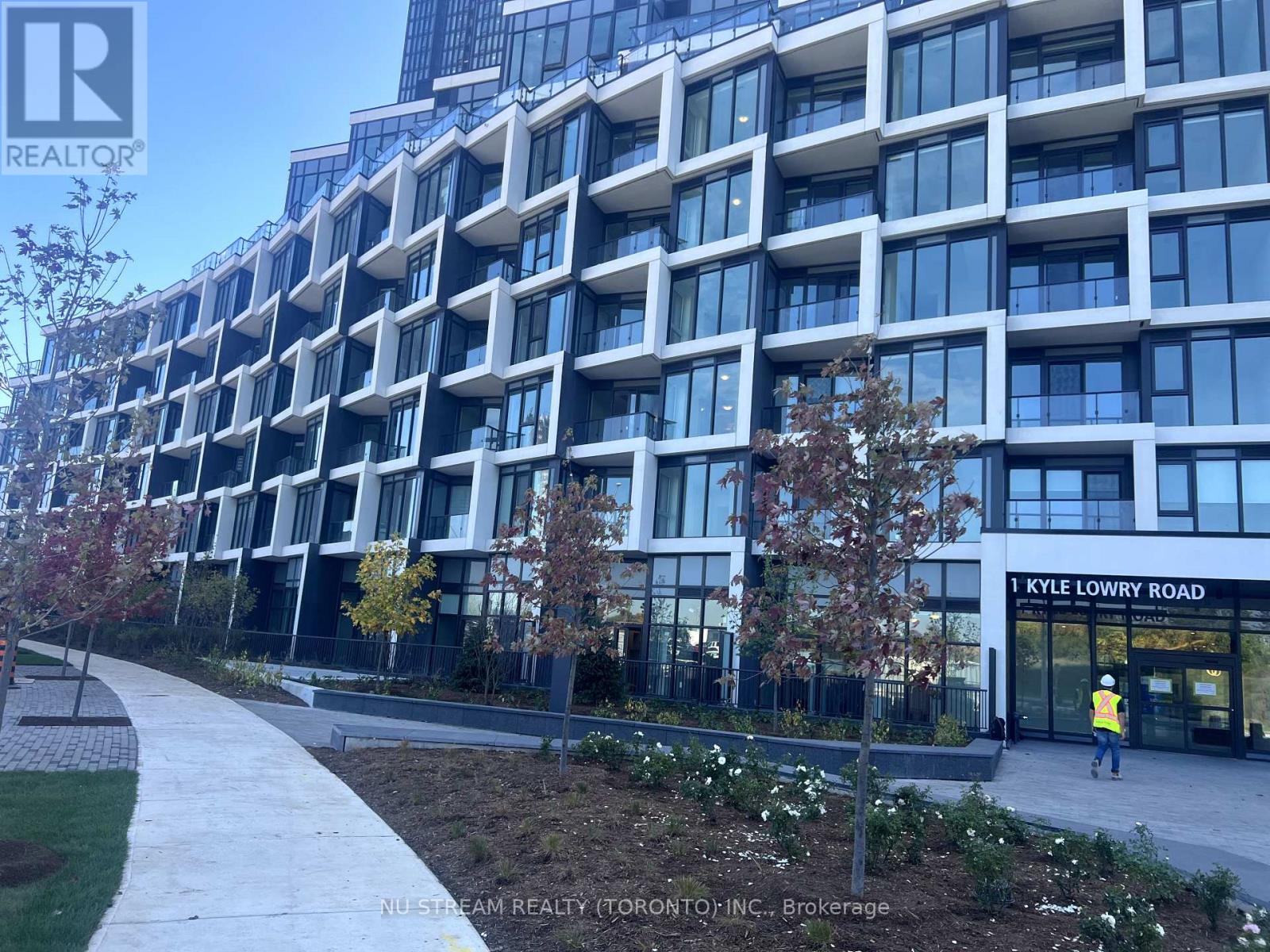 428 - 1 Kyle Lowry Road, Toronto, Ontario  M3C 0S6 - Photo 11 - C12450871
