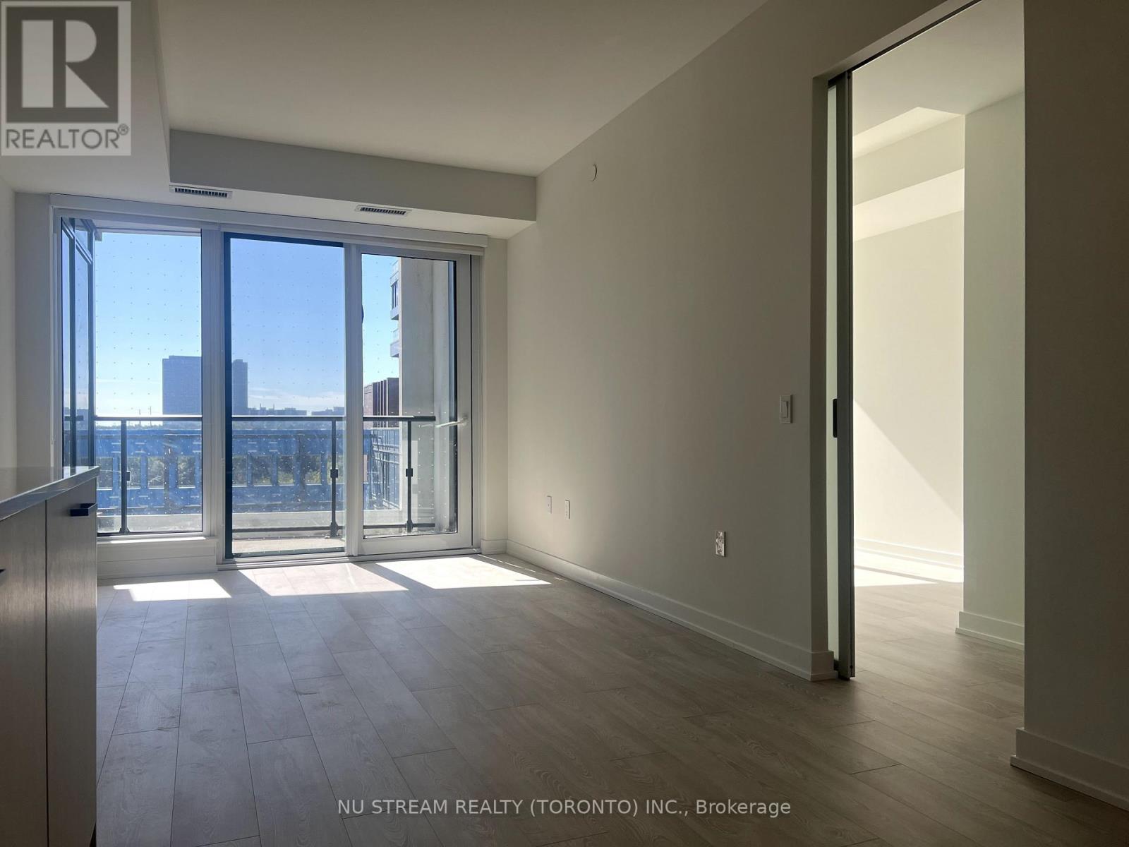 428 - 1 Kyle Lowry Road, Toronto, Ontario  M3C 0S6 - Photo 2 - C12450871