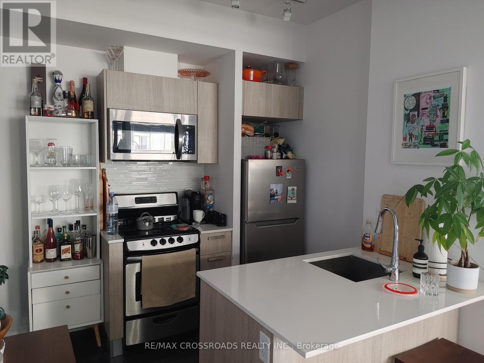 3009 - 42 Charles Street E, Toronto, Ontario  M4Y 1N3 - Photo 2 - C12450890
