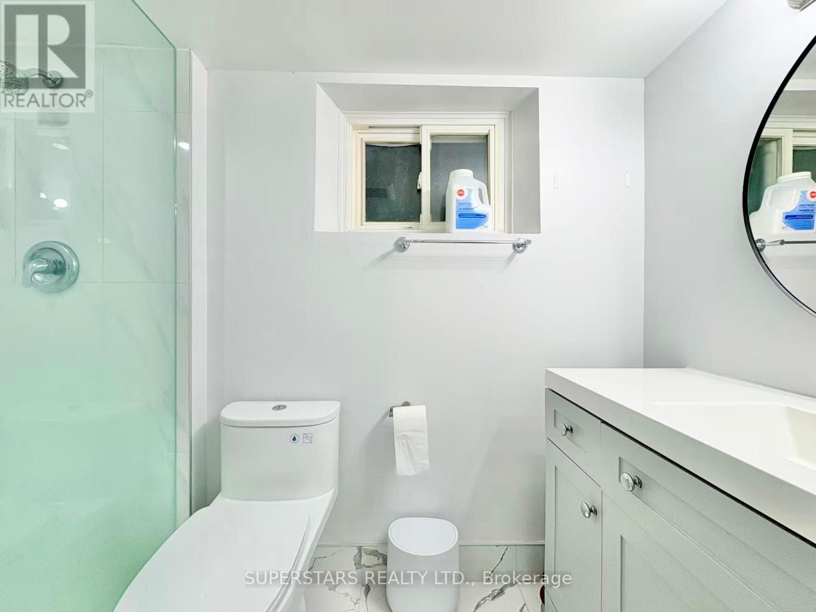 114 Upper Canada Drive, Toronto, Ontario  M2P 1S4 - Photo 13 - C12450894