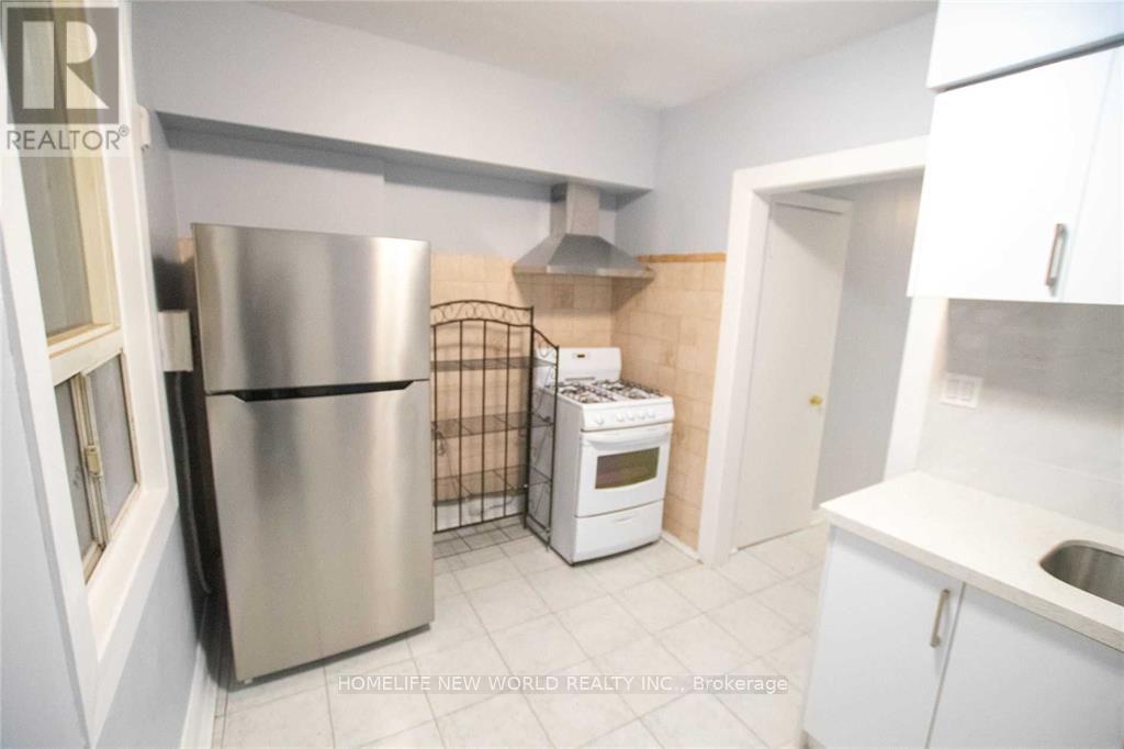 2nd Floor - 1104 College Street, Toronto, Ontario  M6H 1B3 - Photo 9 - C12450899