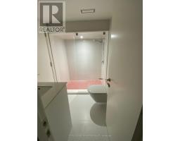 19 TEDDINGTON PARK AVENUE, Toronto, Ontario
