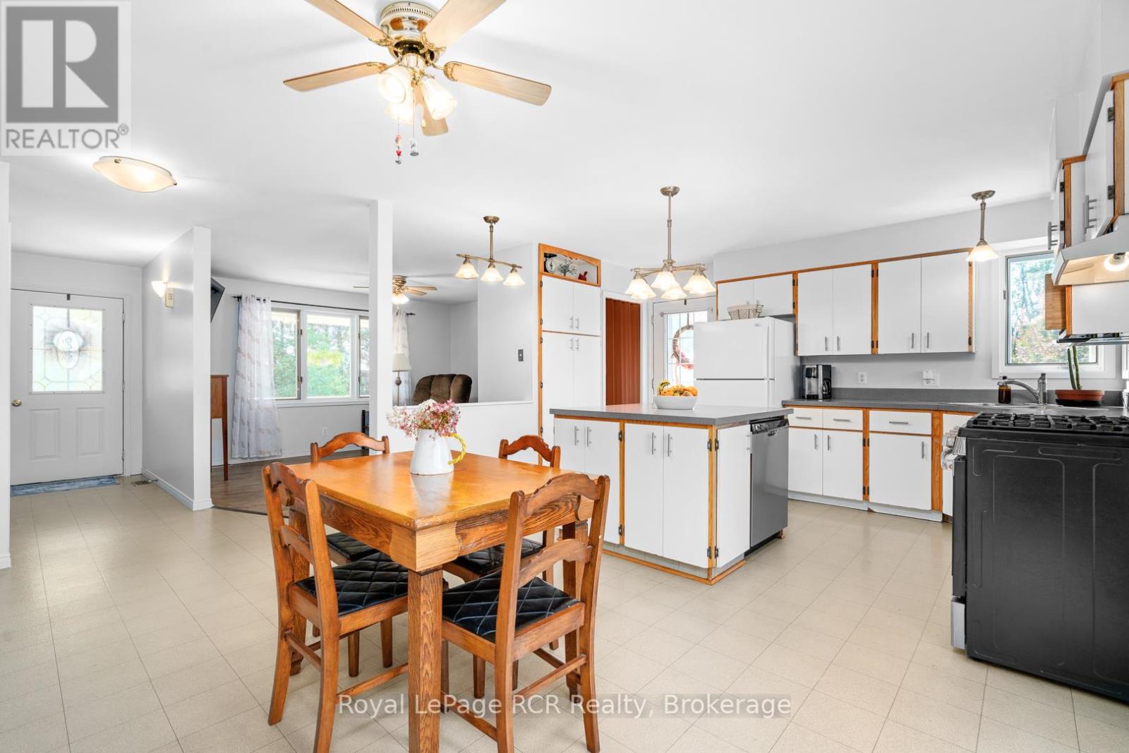 74074 10 Side Road, West Grey, Ontario  N0G 1S0 - Photo 13 - X12450900