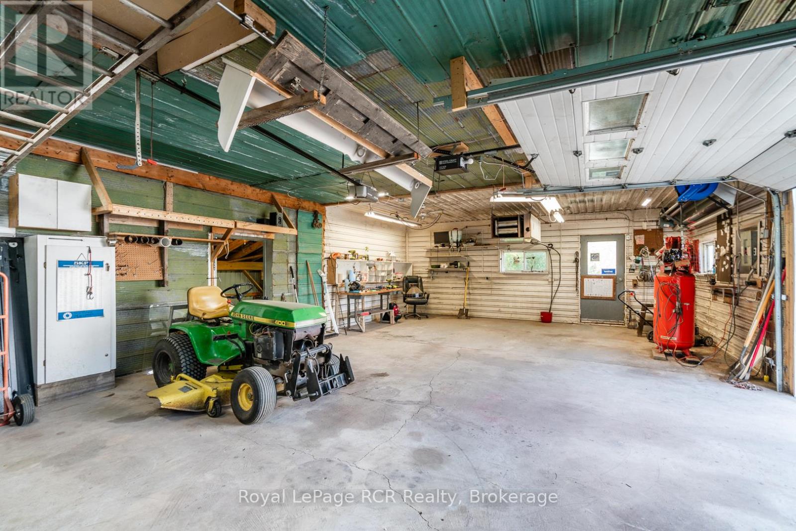 74074 10 Side Road, West Grey, Ontario  N0G 1S0 - Photo 46 - X12450900