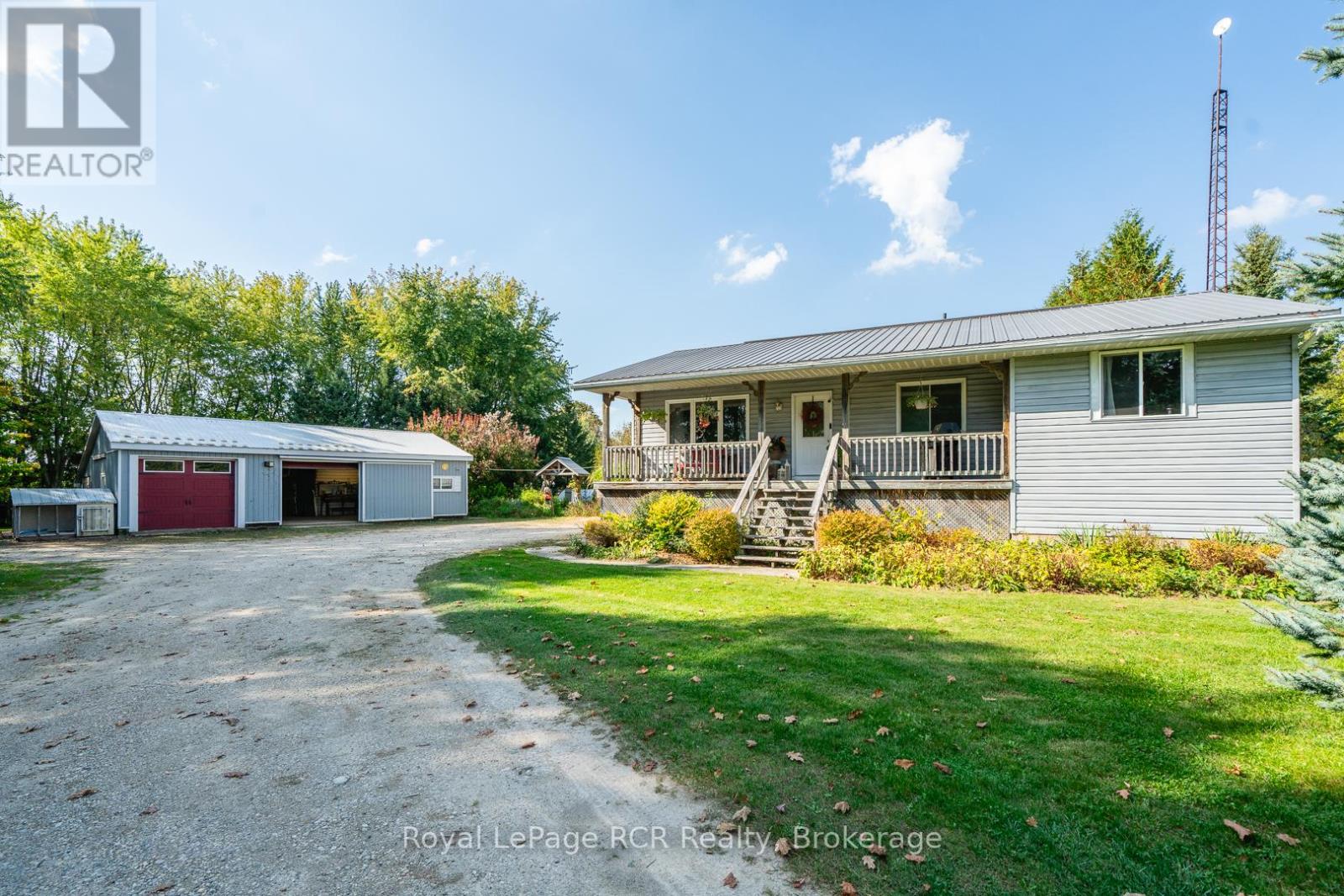 74074 10 Side Road, West Grey, Ontario  N0G 1S0 - Photo 7 - X12450900