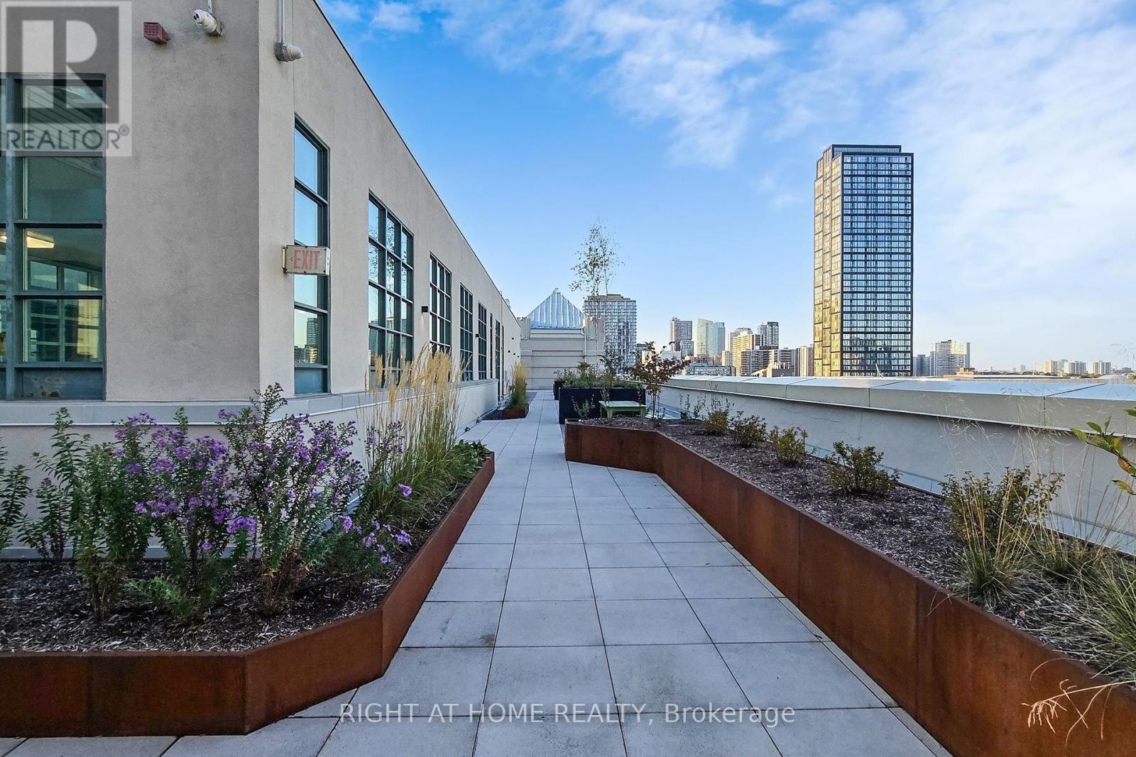 1046 - 155 Dalhousie Street, Toronto, Ontario  M5B 2P7 - Photo 25 - C12449537