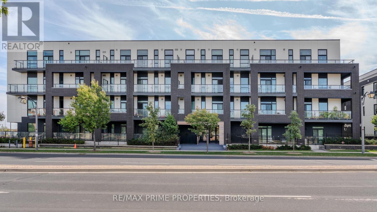 501 - 1709 Bur Oak Avenue, Markham, Ontario  L6E 0V7 - Photo 2 - N12450870