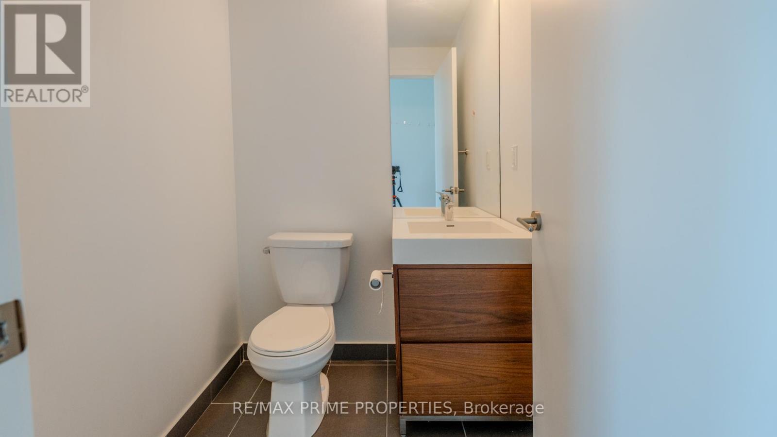 501 - 1709 Bur Oak Avenue, Markham, Ontario  L6E 0V7 - Photo 4 - N12450870