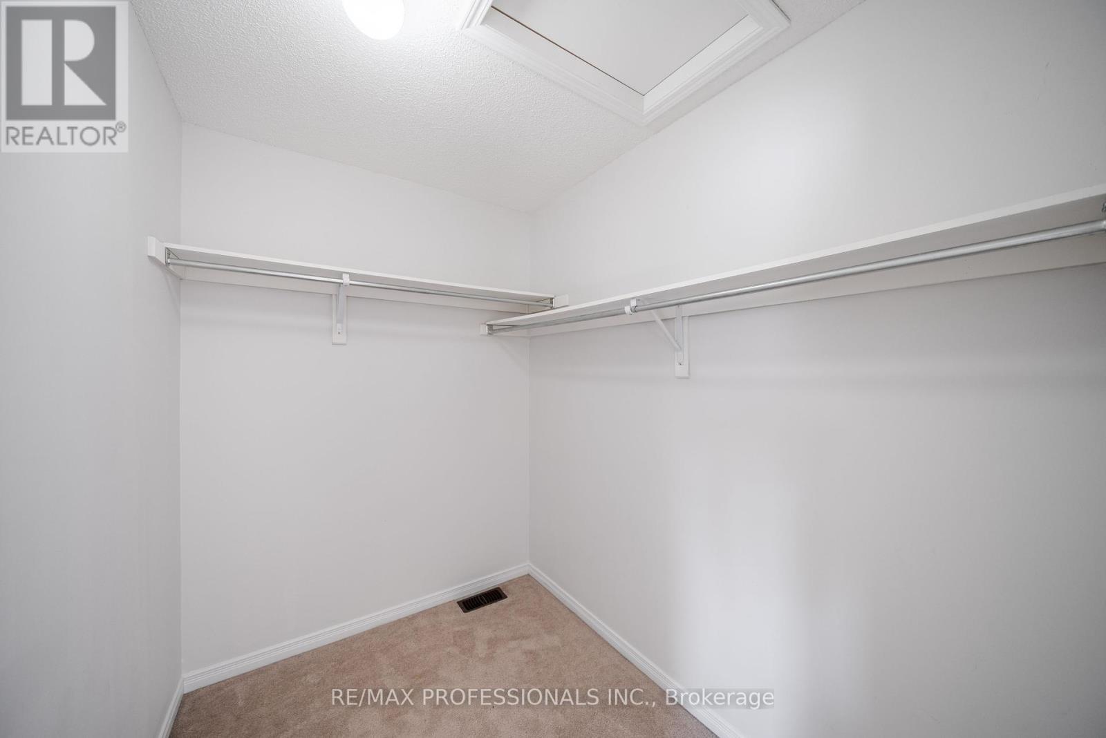 1017 Abram Court, Innisfil, Ontario  L9S 0K3 - Photo 20 - N12450883