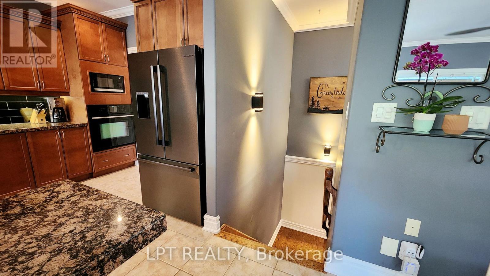 18 Eder Trail, Springwater, Ontario  L0L 1Y3 - Photo 11 - S12450876