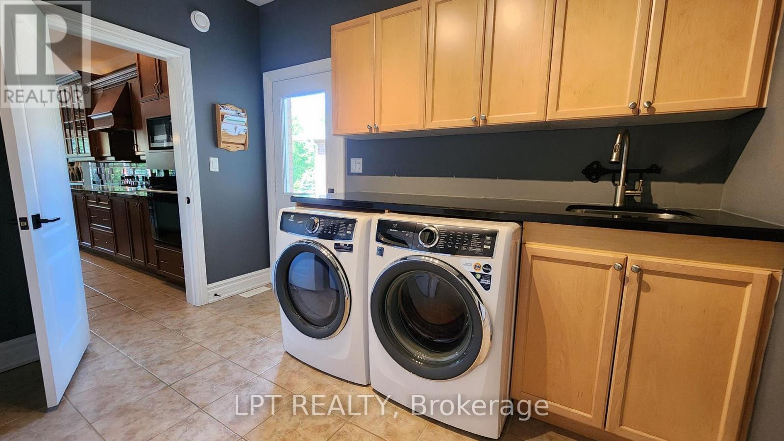 18 Eder Trail, Springwater, Ontario  L0L 1Y3 - Photo 12 - S12450876
