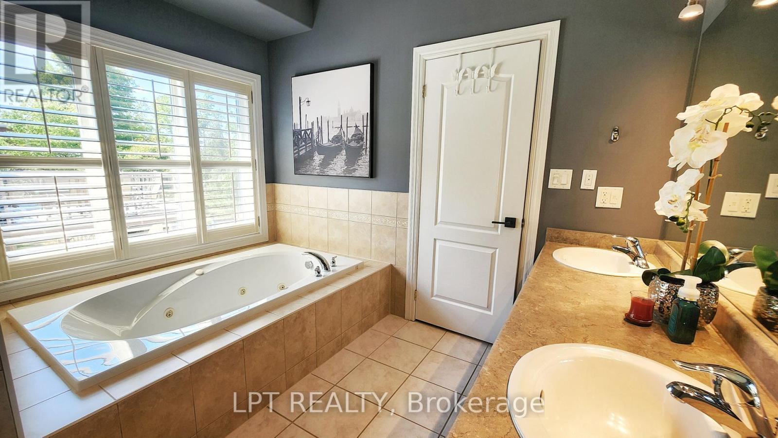 18 Eder Trail, Springwater, Ontario  L0L 1Y3 - Photo 27 - S12450876