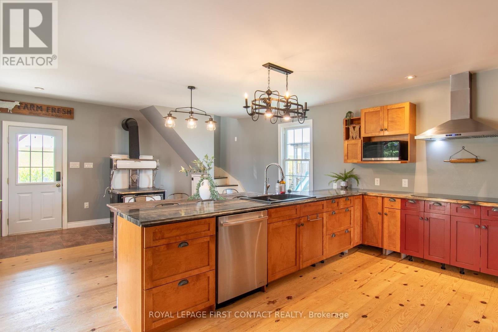 1293 Rainbow Valley Road E, Springwater, Ontario  L0L 2K0 - Photo 12 - S12450879