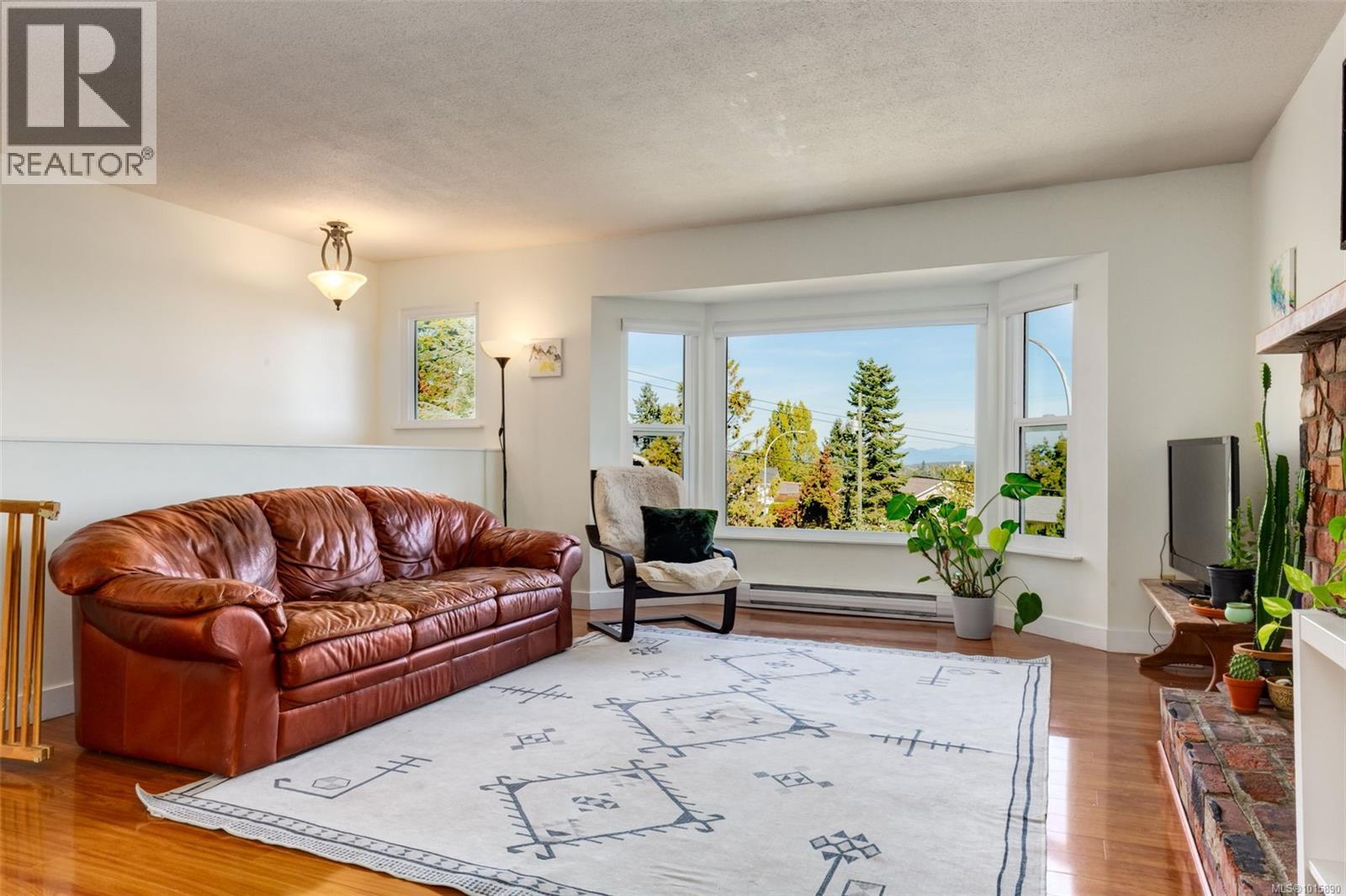 913 Spring Pl, Nanaimo, British Columbia  V9R 6C3 - Photo 6 - 1015890
