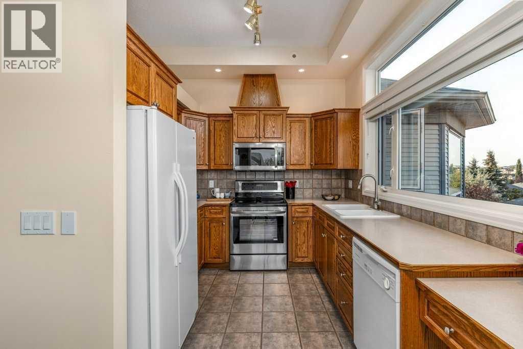 3r, 147 Crawford Drive, Cochrane, Alberta  T4C 2G7 - Photo 11 - A2257685