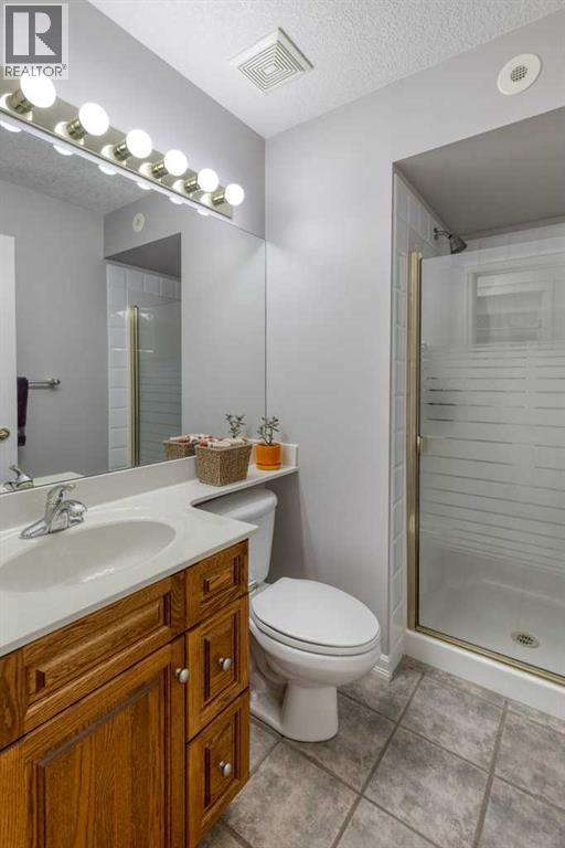 3r, 147 Crawford Drive, Cochrane, Alberta  T4C 2G7 - Photo 23 - A2257685