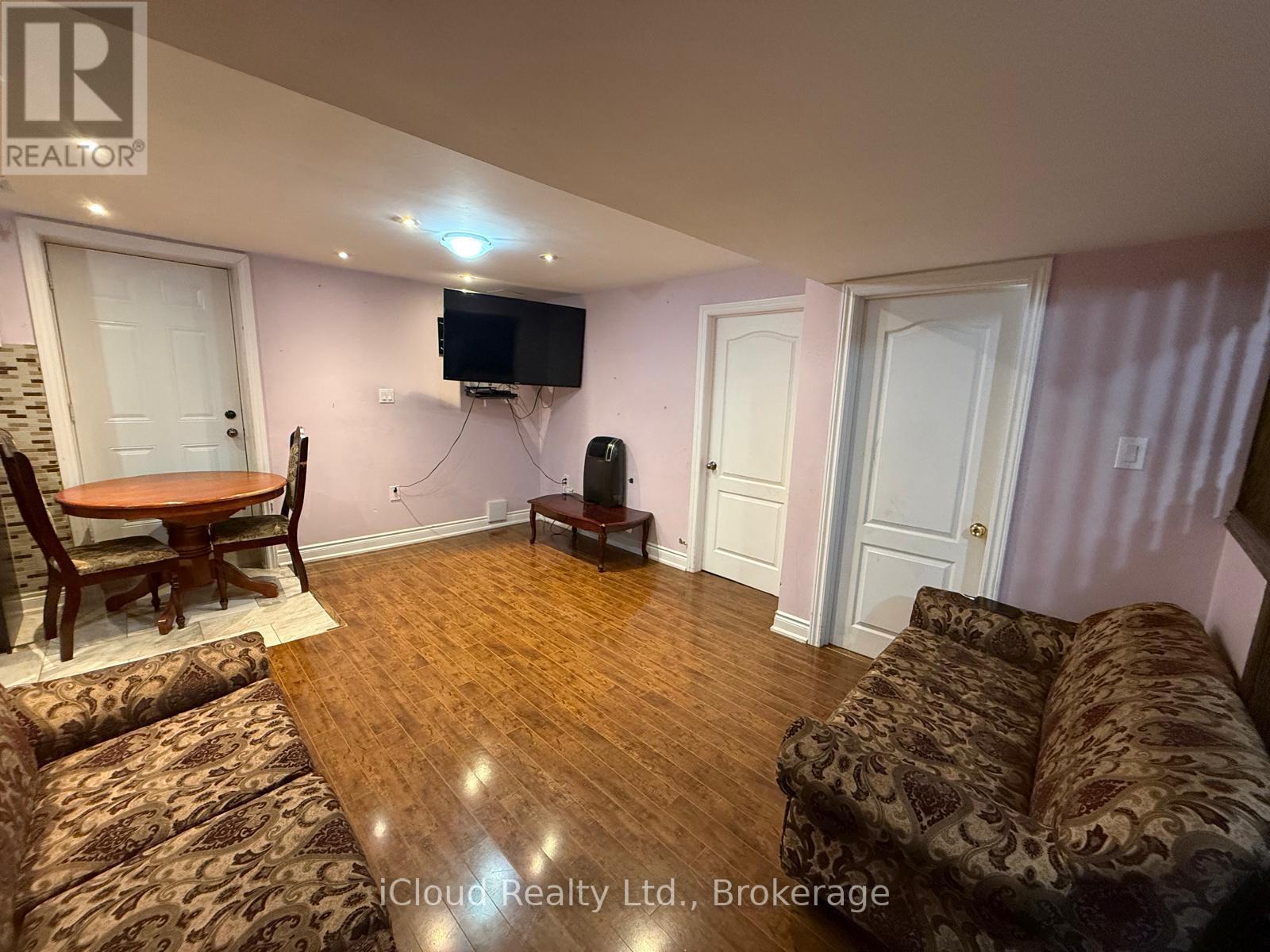 Bsmt - 61 Templehill Road, Brampton, Ontario  L6R 3S4 - Photo 13 - W12450888