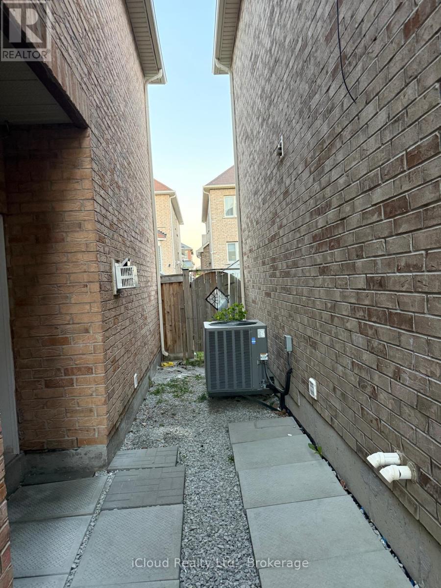 Bsmt - 61 Templehill Road, Brampton, Ontario  L6R 3S4 - Photo 15 - W12450888