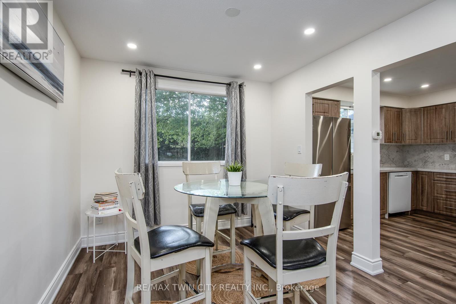 389 Dunvegan Drive, Waterloo, Ontario  N2K 2C6 - Photo 26 - X12450874
