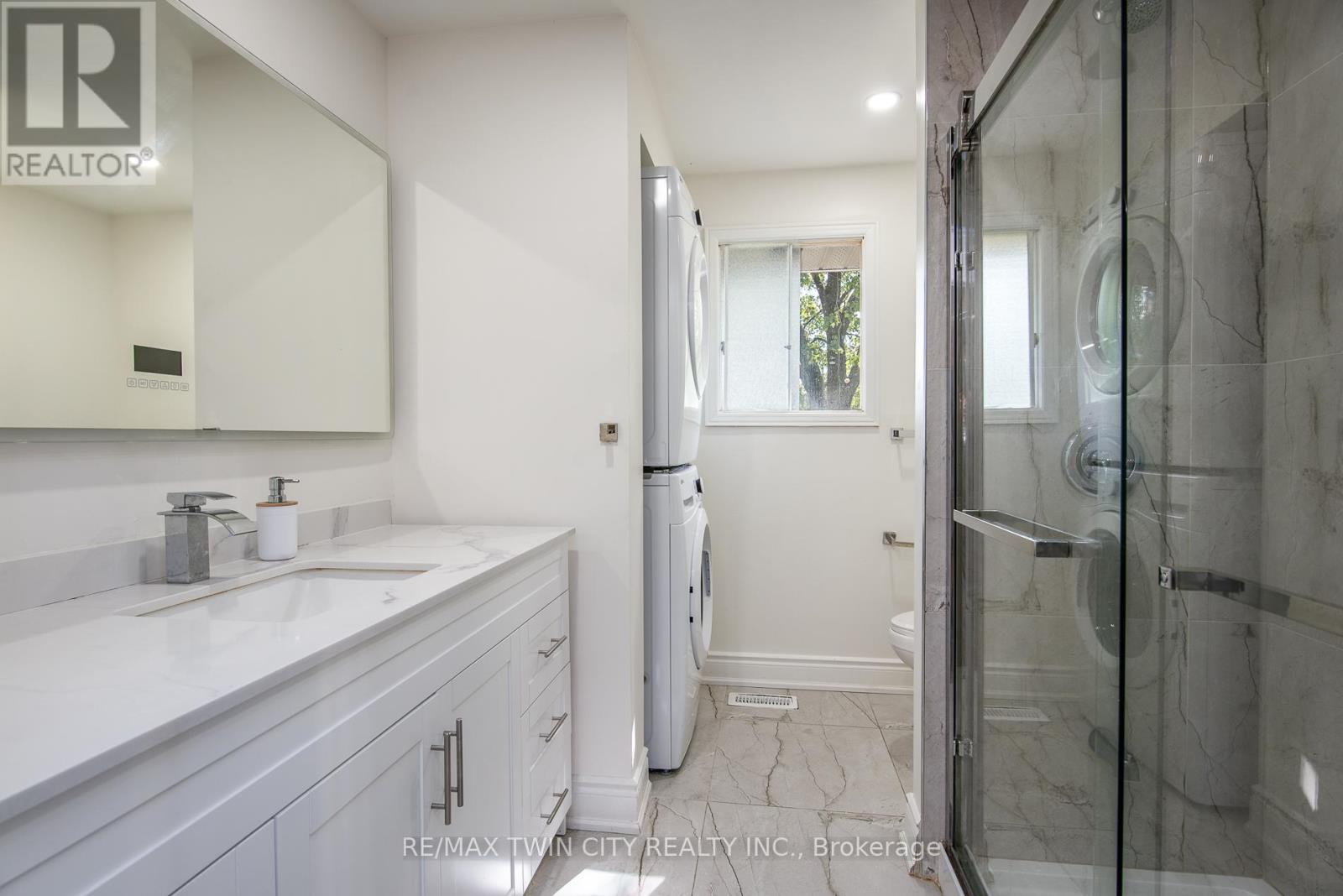 389 Dunvegan Drive, Waterloo, Ontario  N2K 2C6 - Photo 42 - X12450874